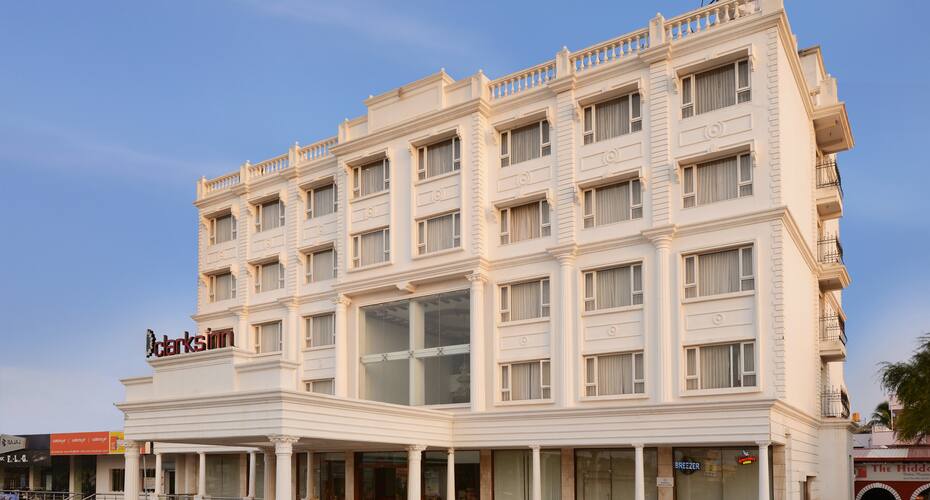 Keshav Clarks Inn, Gadag 1